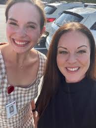 Nery Saez's Instagram, Twitter & Facebook