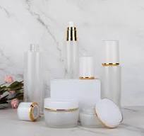 conjunto de frascos de vidro cosméticos
