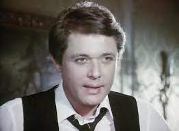 محمود عبد العزيز.. في محبة الرجل الجميل | Ultrasawt