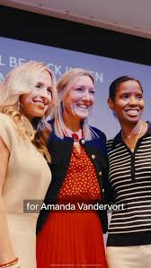 We love to see it, Lexington! Today @lexingtonsportingclub announced it  will adopt the same logo and branding for its men's and women's pro teams  and full amateur pathways 💚 One Club, One