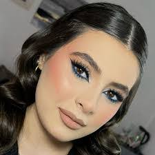 Alma Manjarrez's Instagram, Twitter & Facebook