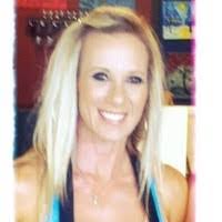 Carrie Bischoff's Instagram, Twitter & Facebook