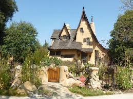 Experiencing Los Angeles Spadena House Aka The Witch S House Beverly Hills Hollywood Homes Part I Hollywood Homes Witch House Witches House