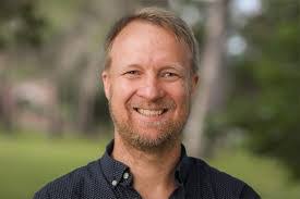 Danielle Cushing's Instagram, Twitter & Facebook