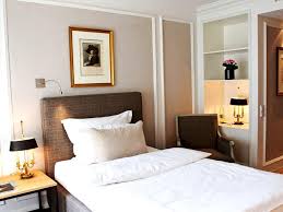 Today, we will show you different floor plan designs for one bedroom apartments. Classic Single Room Hotel Munchen Palace
