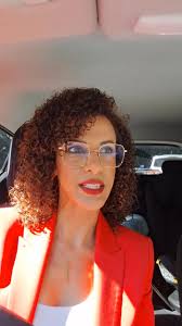 BON SIMAN! Kon bo a kuminsá bo dia awe? Bo a check-in ku bo mes?