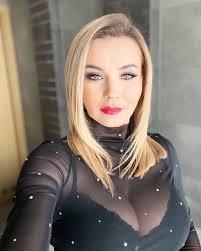 Monika chwajoł dołączyła do bohaterek królowych życia dopiero w szóstym sezonie. 94woxar8xcmn9m