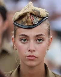 The flags that fly all over Northern Ireland 🇬🇧. God bless Israel 🇮🇱