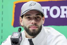 Philadelphia Eagles' Dallas Goedert Reveals the 'Game Changer' for His  Health While Celebrating Super Bowl Win (Exclusive)