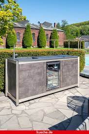 gartenkuche auch im kleinformat moglich garten kuche outdoor kuche outdoor grill kuche