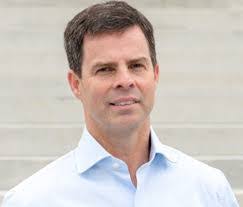 Kevin Edds's Instagram, Twitter & Facebook