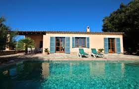 Dort erhält man unter umständen nicht nur günstiger mietpreise, sondern lernt land und leute und deren lebensweise besser kennen. Finca Bella Auf Mallorca Mieten Finca Ferienhaus