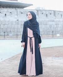 Jadi, yang mana outfit favoritmu? Langsing Tiru 7 Inspirasi Gaya Lebaran Dengan Dress Hitam Ala Selebgram Bukareview