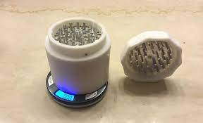 My selfmade 3d printed grinder makes me feel like a king! 3d Printing Allows Young Inventor To Bring His Unique Herb Grinder Scale To Market 3dprint Com The Voice Of 3d Printing Additive Manufacturing