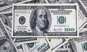 انخفاض الدولار الأمريكي أمام العملات الرئيسية خلال تعاملات اليوم الخميس