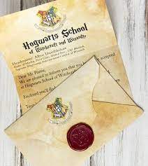 Juli 2000 im bloomsbury verlag. Umschlag Hogwarts Umschlag Hogwarts Brief Vorlage Harry Potter Party Auf Parselmund Hogwarts Muggel Expeliarmus Dementoren Butterbier Das Sind Bei Unseren Kindern Schon Lange Bekannte Begriffe