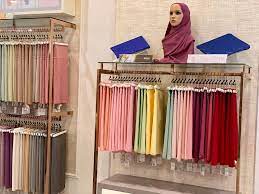 The instant shawls have become a staple for all modern muslim women who are always on a rush. Naelofar Penjenamaan Hijab Neelofa Emi Idura Che Hashim