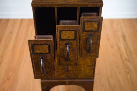 Ob in großraumbüros oder kanzleien, das englische mobiliar eignet sich zur einrichtung eines jeden arbeitsbereiches. Globe Wernicke Filing Cabinet Homestead Seattle