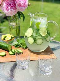 How To Make A Cucumber Mojito This Is The Only Summer Cocktail Recipe You Need Just Make A Big Batc Mint Mojito Virgin Cocktail Recipes Mojito Recipe Pitcher