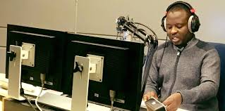 Shirin safe 0500 utc (30:00) yuni 09, 2021. Dw Hausa A Cikin Shirin Safe Za A Ji Martanin Al Ummar Facebook