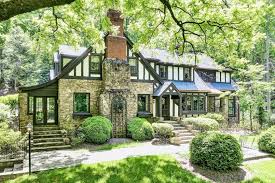6 Welcoming Homes For Of Virginia