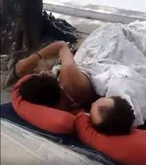 Graban a una pareja de indigentes teniendo sexo en mitad de una calle  brasileña y el vídeo se viraliza