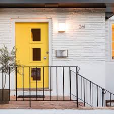 Changing your front door's color gives you a chance to make an inexpensive mark on your home's personaility. 75 Beautiful Mid Century Modern Entryway With A Yellow Front Door Pictures Ideas July 2021 Houzz
