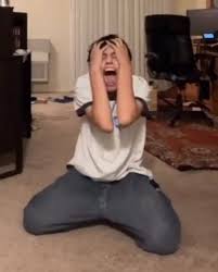 I just wanna play Valorant all day what is happening help ...