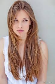 Celebrities love to streak their hair. What Are The Differences Between Streaks And Highlights