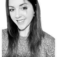 Gina Bosch's Instagram, Twitter & Facebook