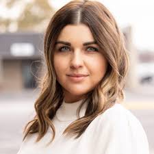 We're excited to share that Larisa is back at the agency!