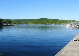 Kimberling Oaks Resort On Table Rock Lake Near Branson Close To Kimbelimng City Lake Resort Table Rock Lake Kimberling City