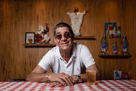 Artistas e amigos se divertiram. Zeca Pagodinho Diz Que Troca Cerveja Por Vinho No Inverno E Adora O Frio
