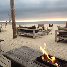 Strandclub Witsand Bij Noordwijk Aan Zee Heerlijk Toeven Met Je Voetjes In Het Zand Urlaub Holland Urlaub Strand Urlaub