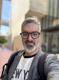 Back lecturing at Swinburne University of Technology. This time shedding  light