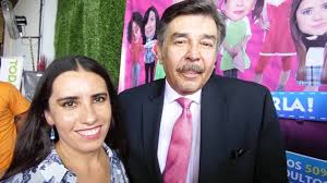 En efecto, hace algunos meses me detectaron un tumor cancerígeno en un pulmón y éste pudo extirpado en su totalidad por. Jorge Ortiz De Pinedo Invita Familia De 10 En Olga Tv Youtube