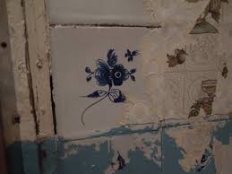 Renovating Our Kitchen In Our 180y O House Under 7 Layers Of Wallpaper And 3 Layers Of Lead Paint We Found These Be Hand Painted Tiles Hand Painted Lead Paint