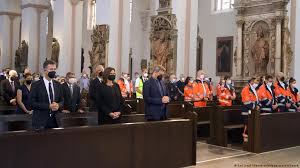 Er verurteilte den angriff und sprach den opfern und ihren angehörigen sein mitgefühl aus. Ux6 Xe1ksbzk8m