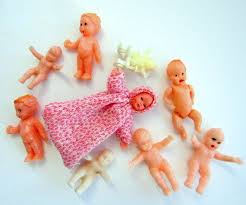 Vintage Tiny Plastic Baby Lot Of 9 Vintage Baby Collection Etsy Tiny Plastic Babies Dollhouse Decorating Vintage Doll
