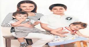 Ailesi ve kökeni opera sanatçısı mete uğur ile balerin suna uğur'un. Artik Dort Yerine Uc Cocuga Bakiyorum Galeri Yasam