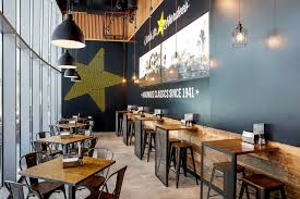 Restaurant Designs Hardee S Dubai Mall Fashion Avenue Love That Design Modern Restaurant Design Restaurant Design Fashion Avenue