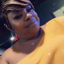 Veronica Montgomery's Instagram, Twitter & Facebook