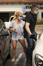 She is credited with influencing the revival of teen pop during the late 1990s and early 2000s. Britney Spears Wearing A Mask Out In Calabasas 09 08 2020 Hawtcelebs