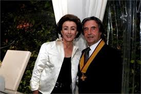Puoi trovare le frasi di riccardo muti anche in questi temi: Opera Chic Riccardo Muti