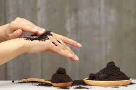 Globalement, le marc de café est un excellent répulsif pour les fourmis, limaces, et les escargots. Fiches Pratiques 17 Astuces Pour Tirer Parti Du Marc De Cafe
