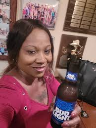 Ok it's Saturday night and this happens 🤔🤔🤔🤔🤣🤣🤣