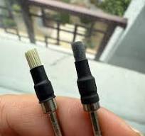 diamond/silicon carbide abrasive brush. Shank diameter: 2.35mm