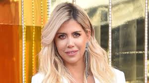 Wanda Nara in Bathing Suit Says "We Outdid Ourselves" — Celebwell