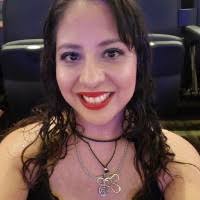 50+ perfiles de «Lily Estrada»