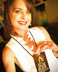 Karen Kennerly's Instagram, Twitter & Facebook